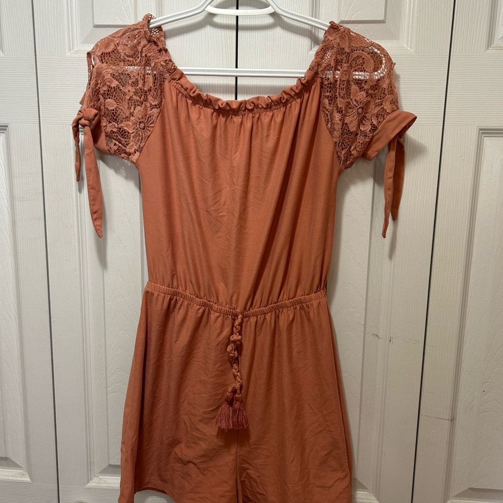 Ardene Lace Sleeve Romper - Rust